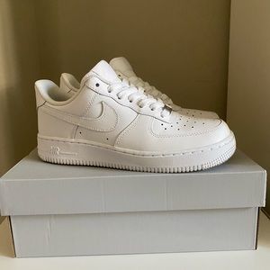 Nike Air Force 1 size.7